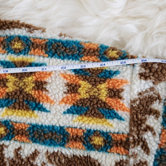 EUC Urban Outfitters Aztech Printed Half-Zip Pull Over Cropped Size Large - Picture 14 of 14